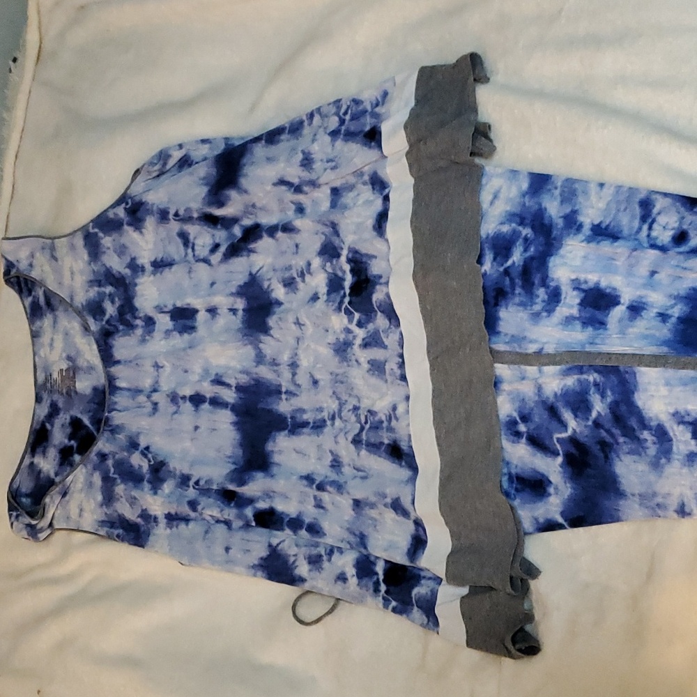 Secret Treasures tie-dye blue outfit
